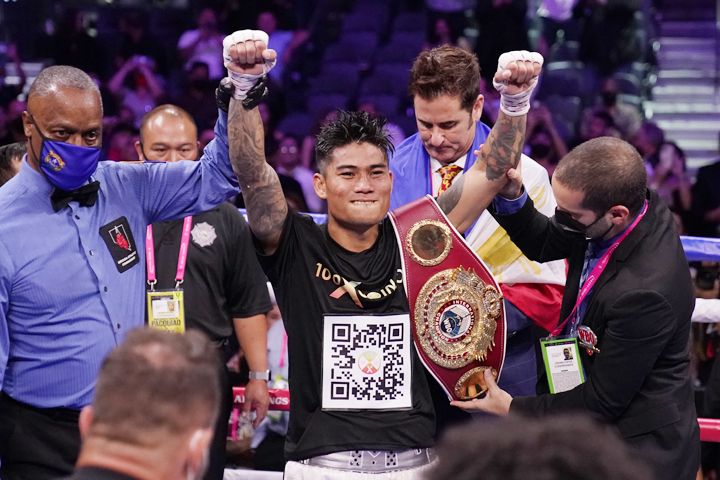 Mark Magsayo Survives Grueling Test, Defeats Rigoberto Hermosillo via Split Decision